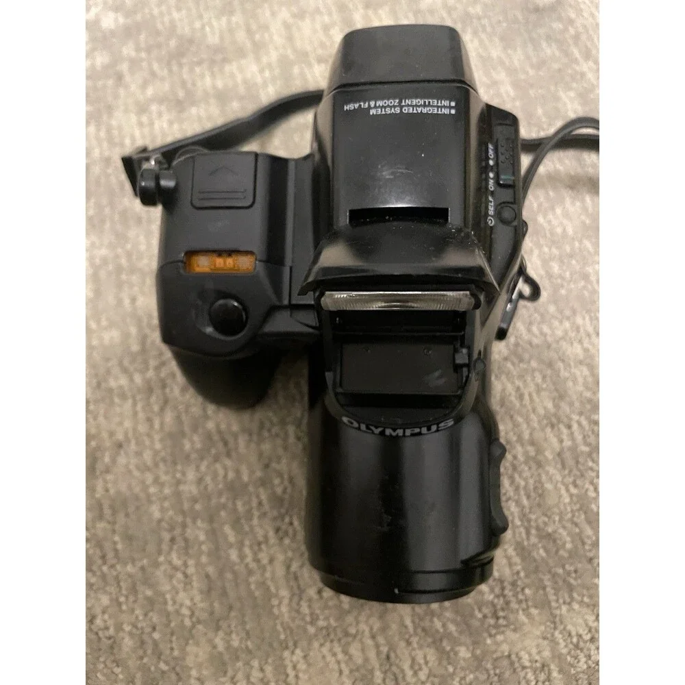 Olympus IS-3 DLX Quartzdate 35mm Film Camera Autofocus Flash Date Black